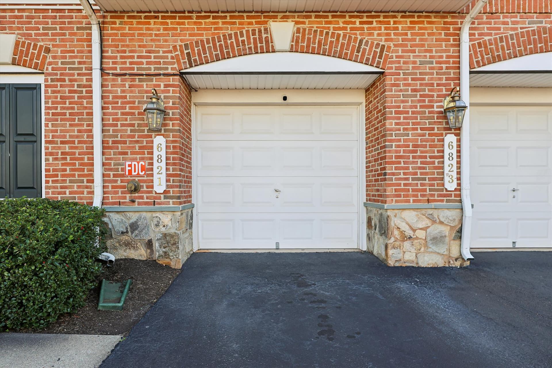 6821 Hampton Bay Lane photo 3