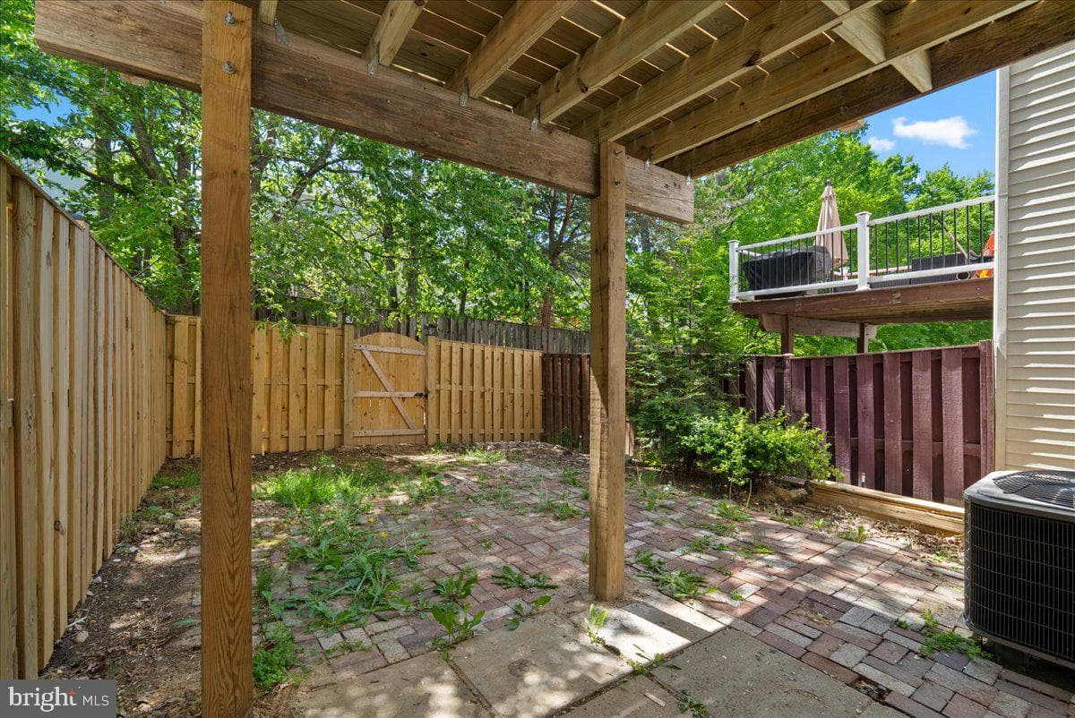 2839 Bowes Lane photo 38