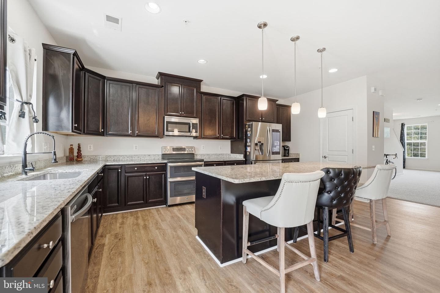 14760 Malloy Court photo 4
