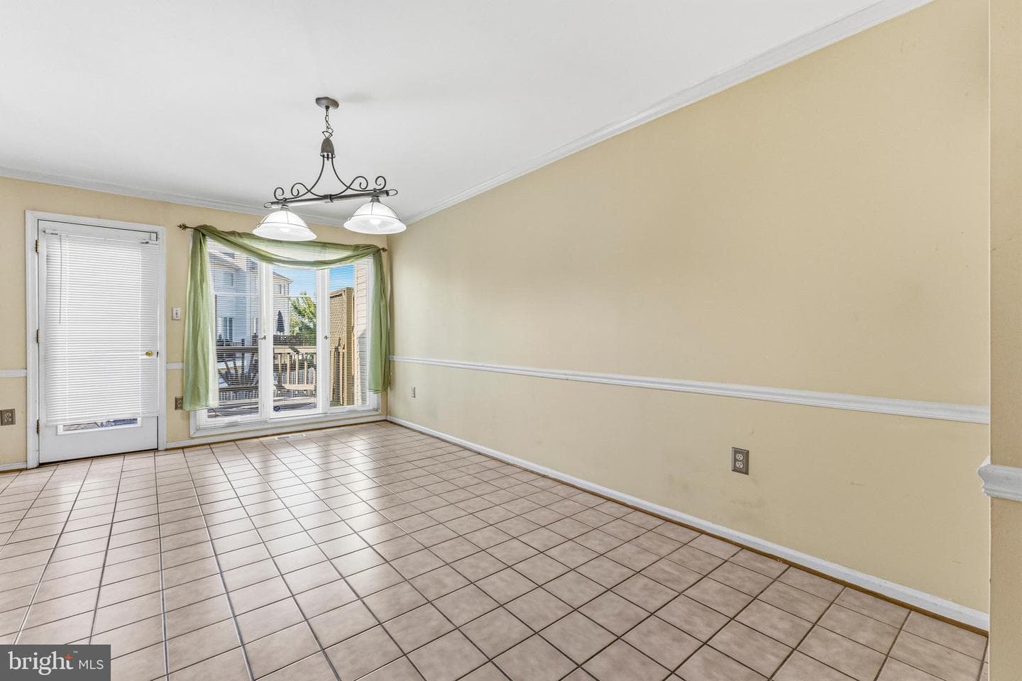 2764 Winston Court photo 9