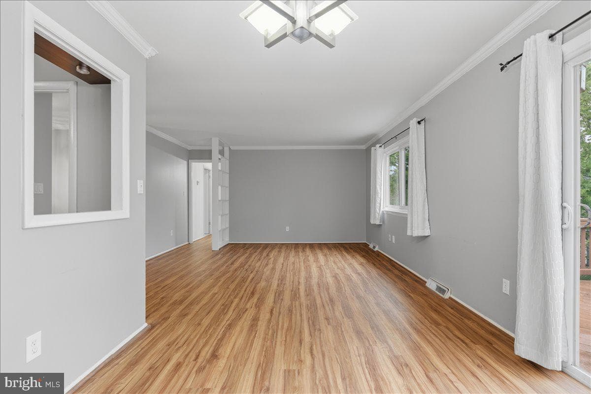 7987 Deward Court photo 15