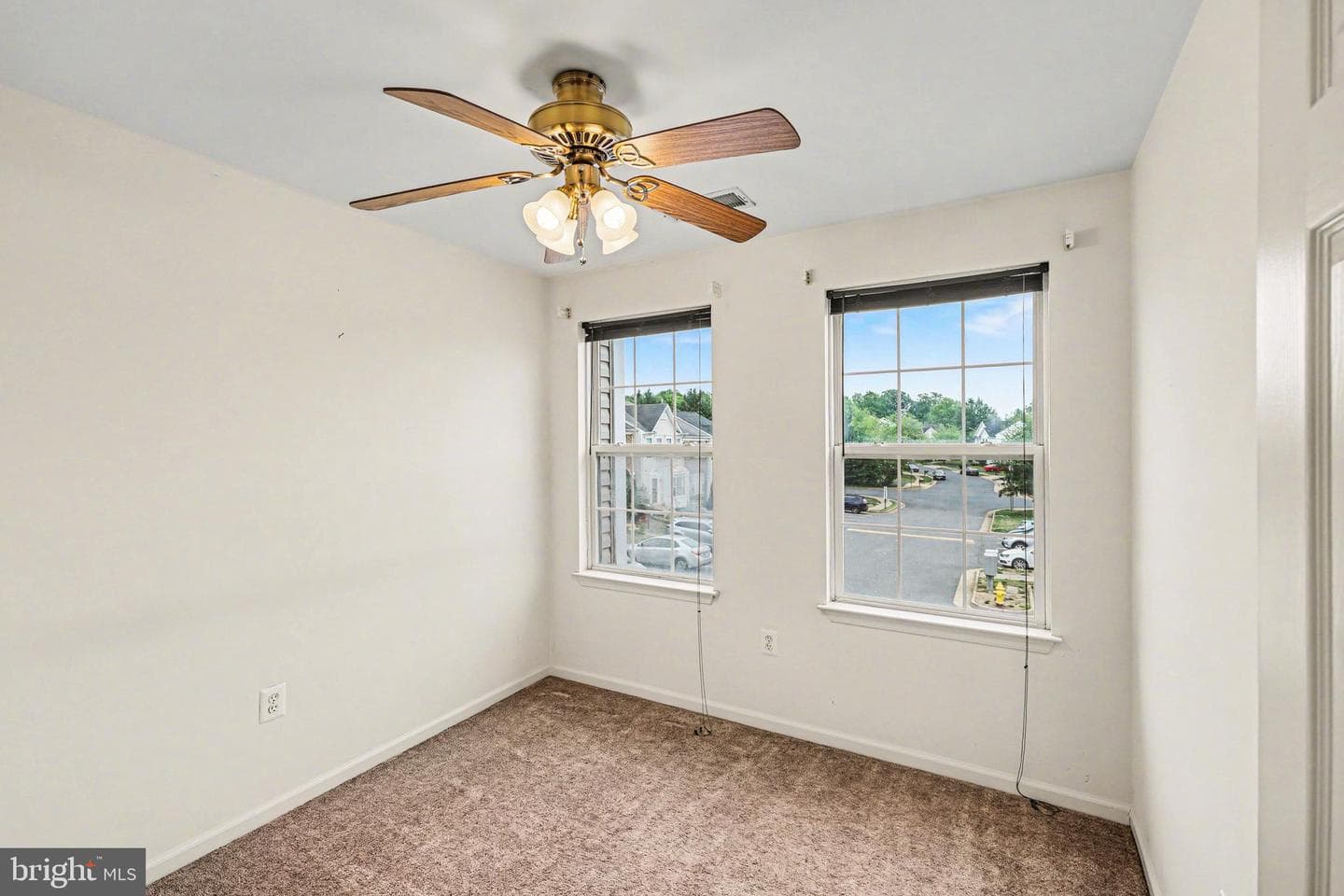 3362 Vineland Place photo 13