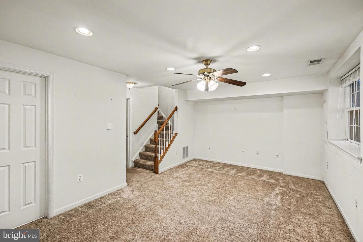 3362 Vineland Place photo 16