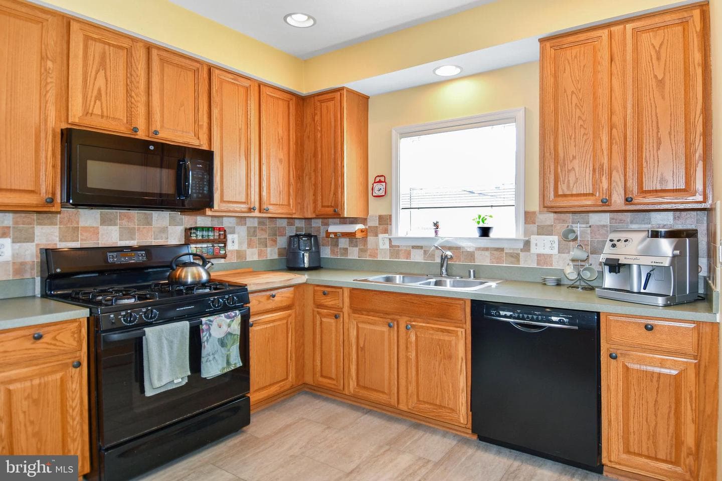 5977 Tapestry Drive photo 11