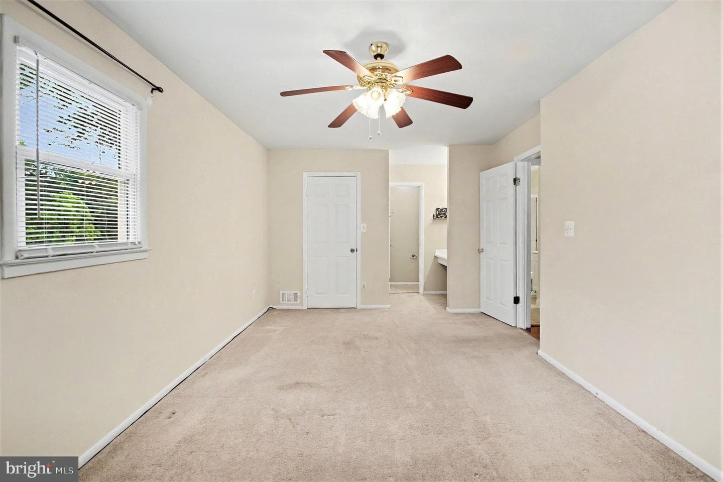 4918 Longhorn Dr photo 10