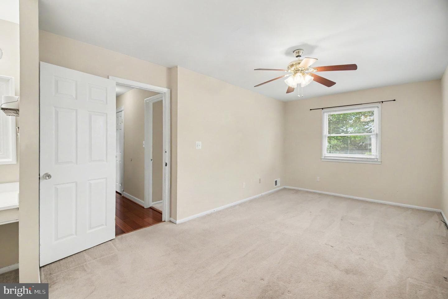 4918 Longhorn Dr photo 9
