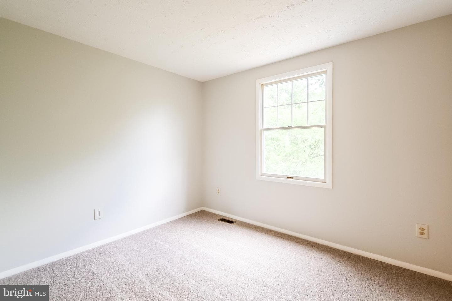9908 Rickover Court photo 14