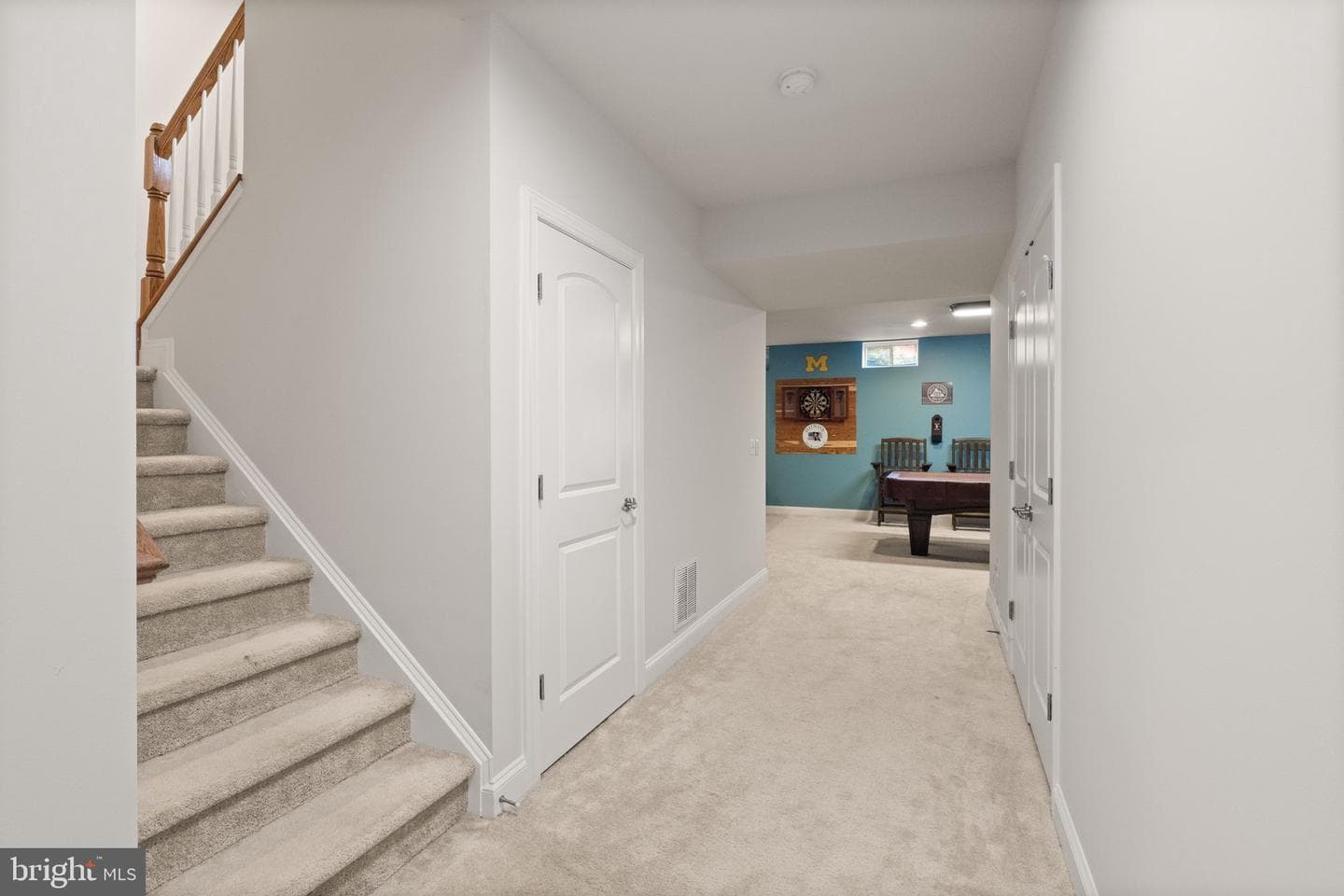 6874 Noyes Avenue photo 31
