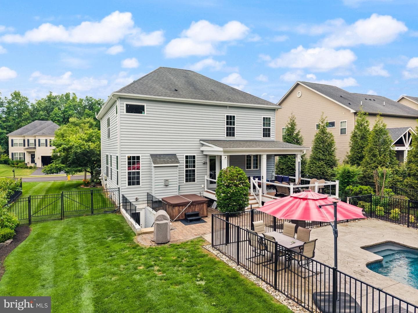 6874 Noyes Avenue photo 42