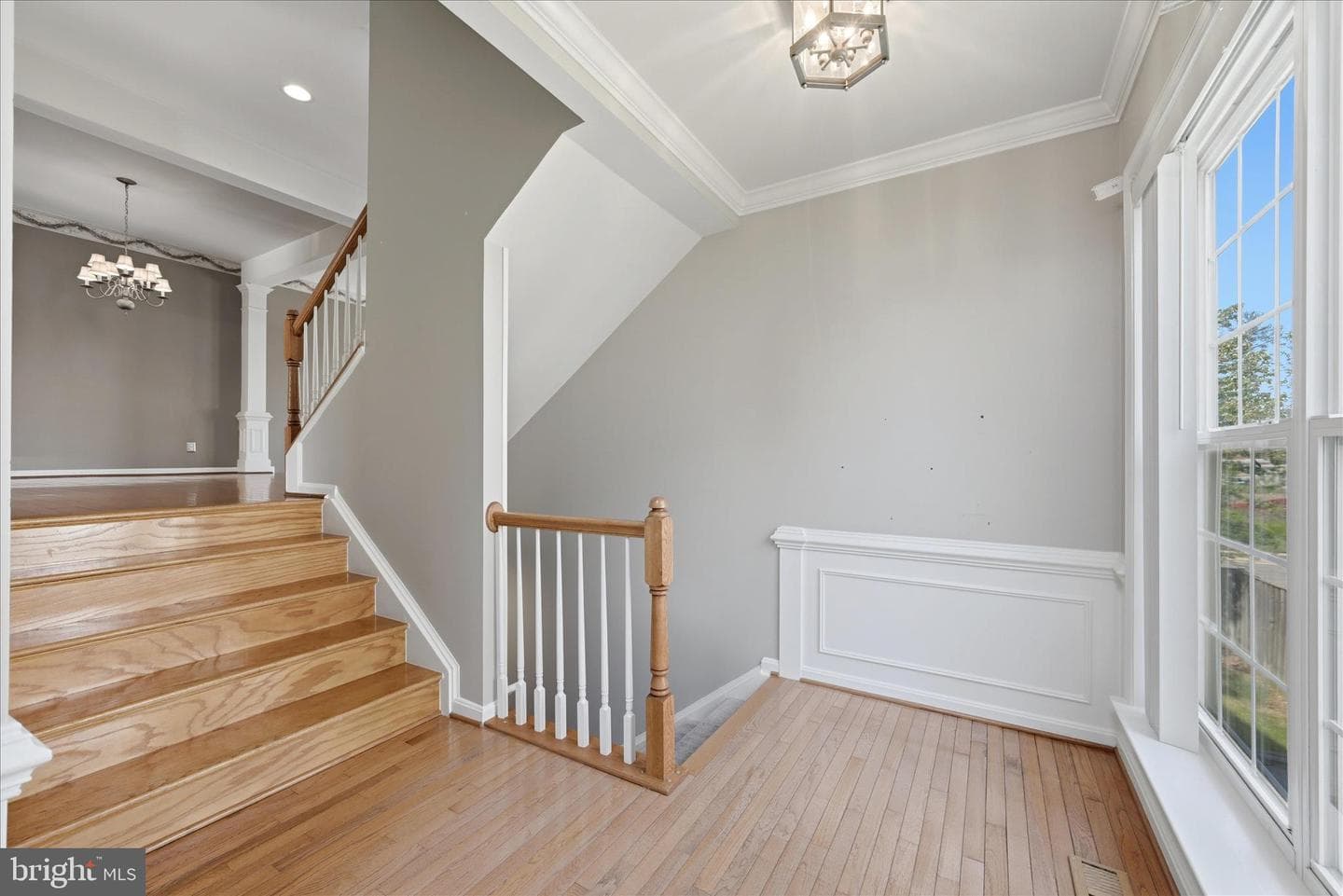 7009 Courtyard Way photo 4