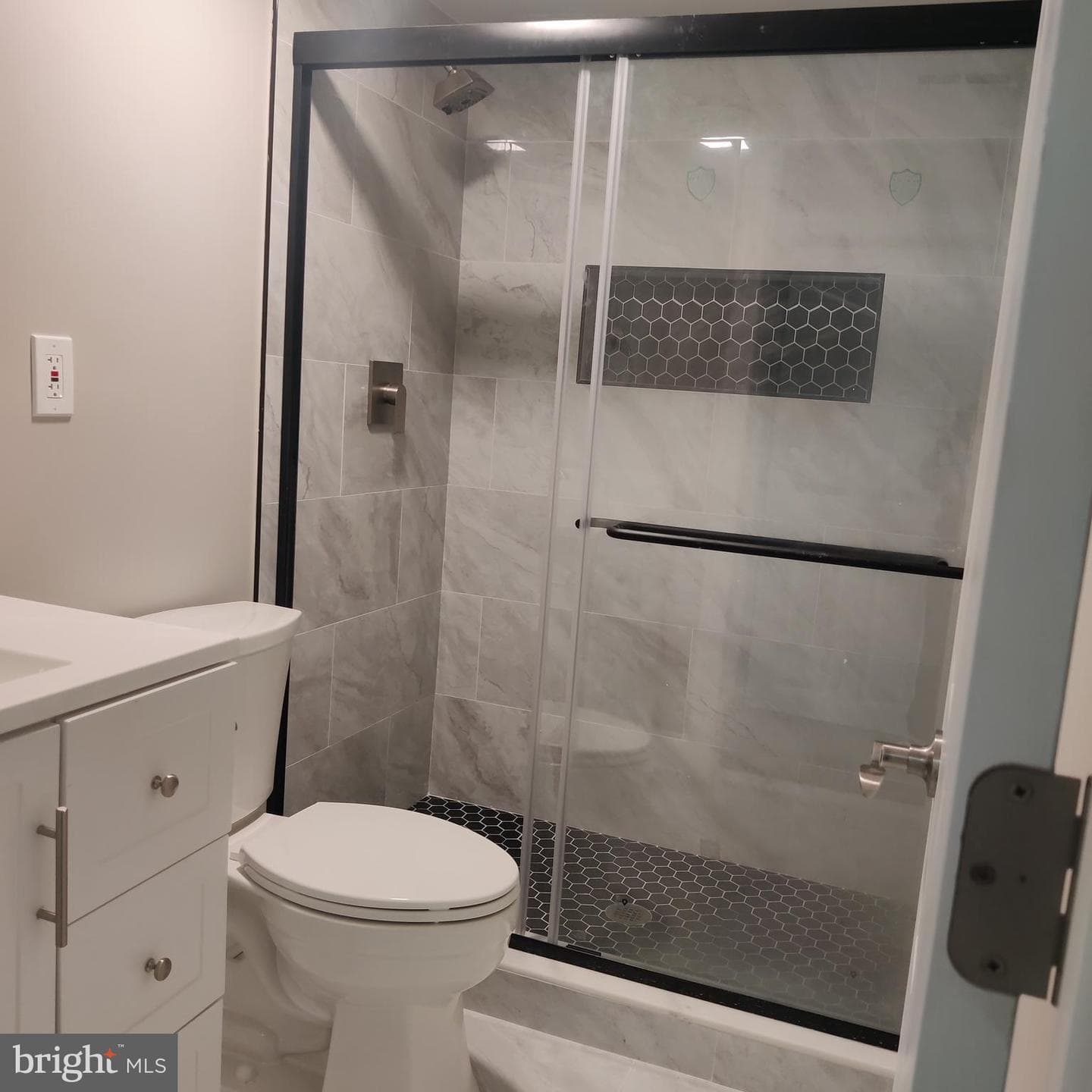 1419 E Street photo 25