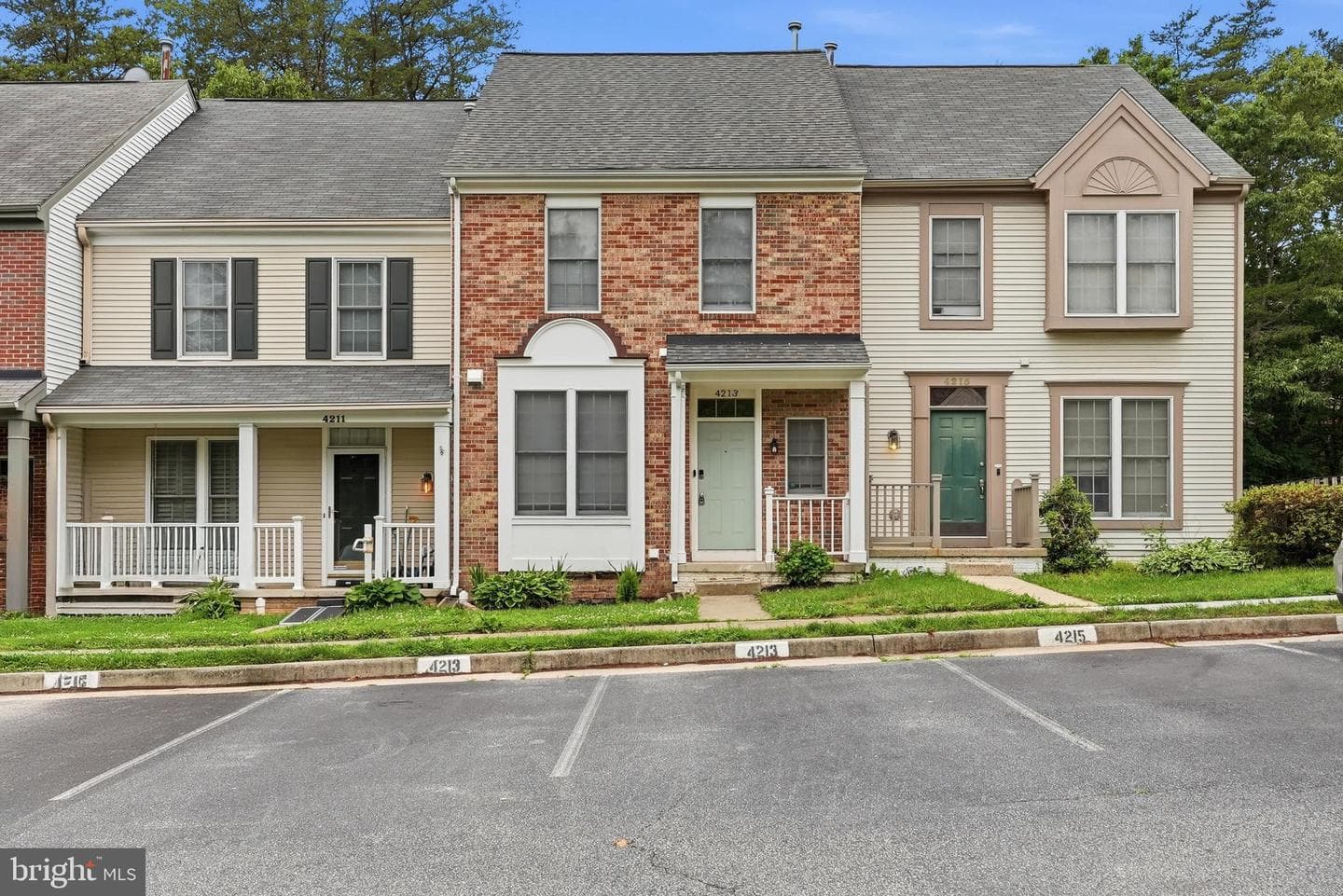 4213 Devonwood Way photo 2