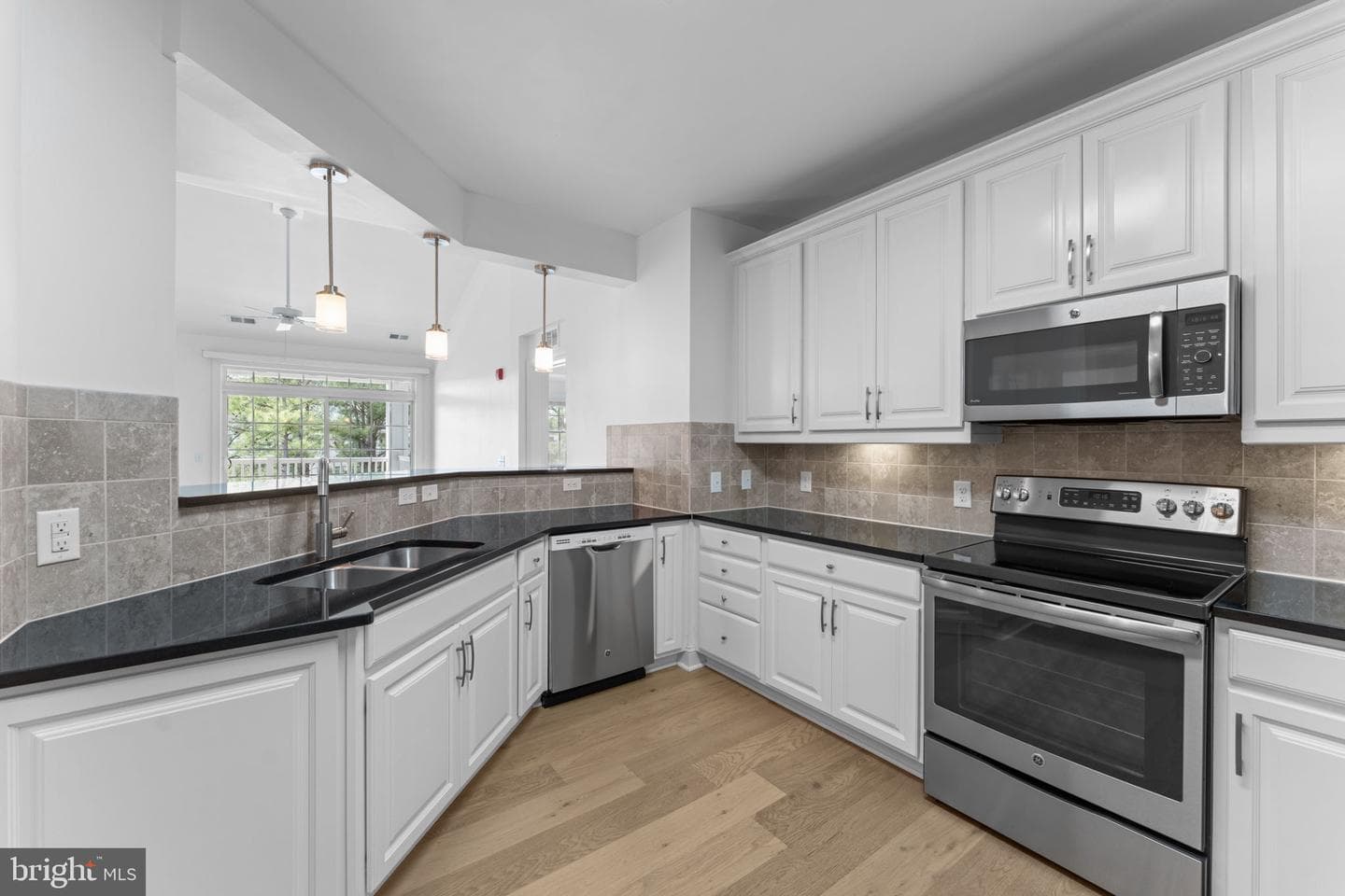 15110 Heather Mill Lane #404 photo 11