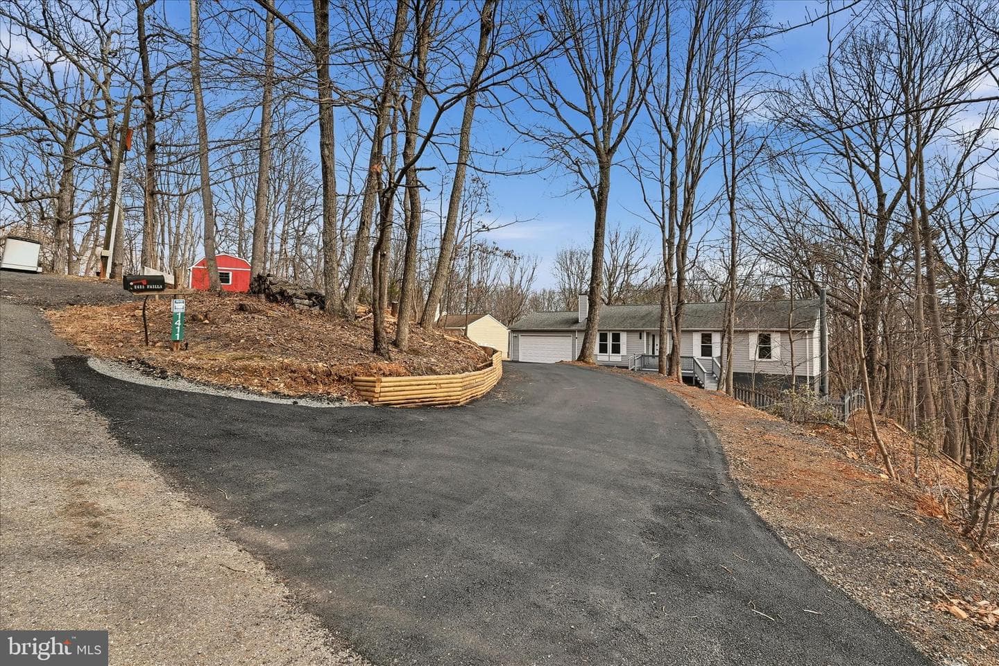 1411 Mercer Road photo 2