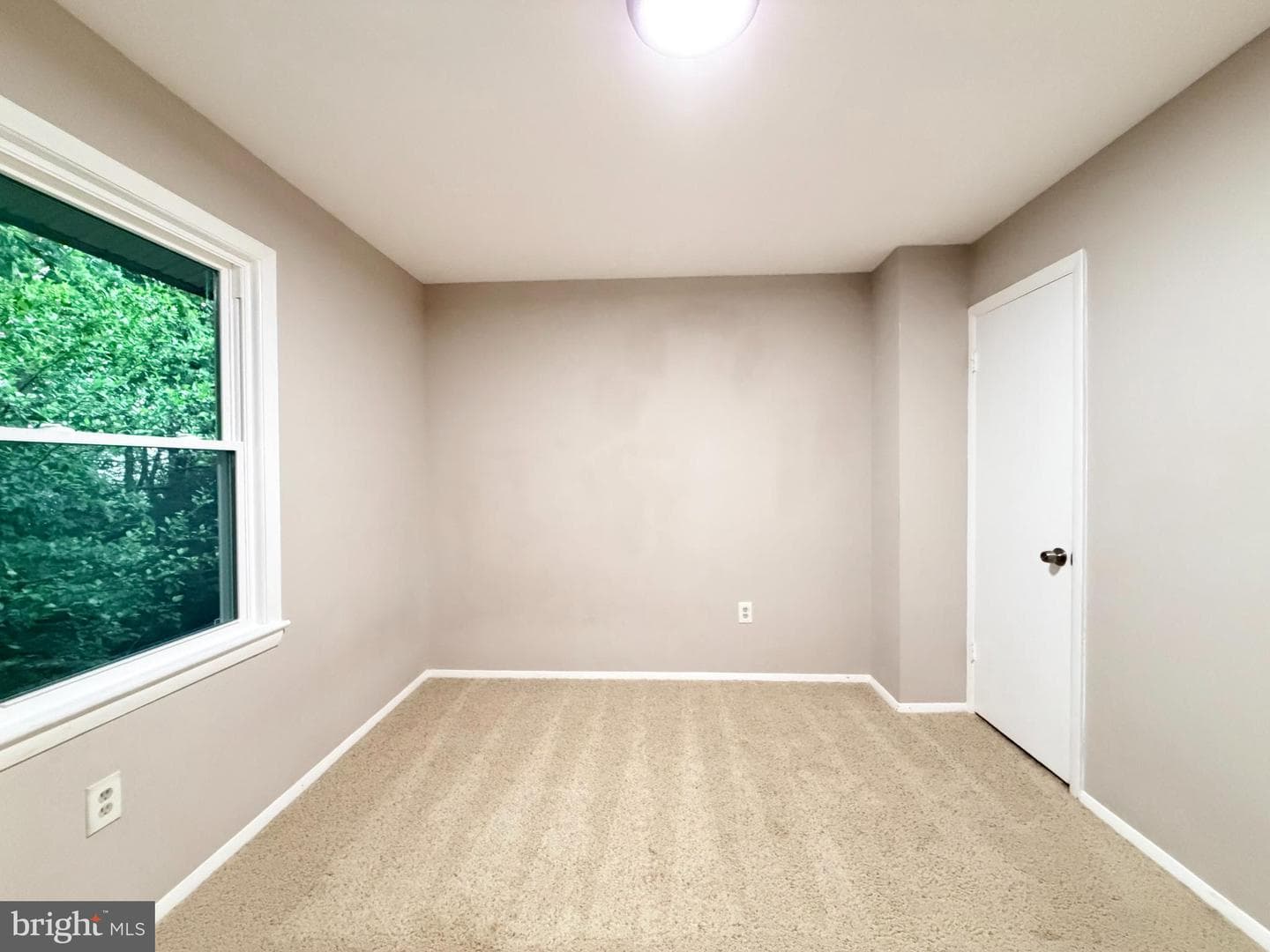 2823 Chablis Circle photo 15