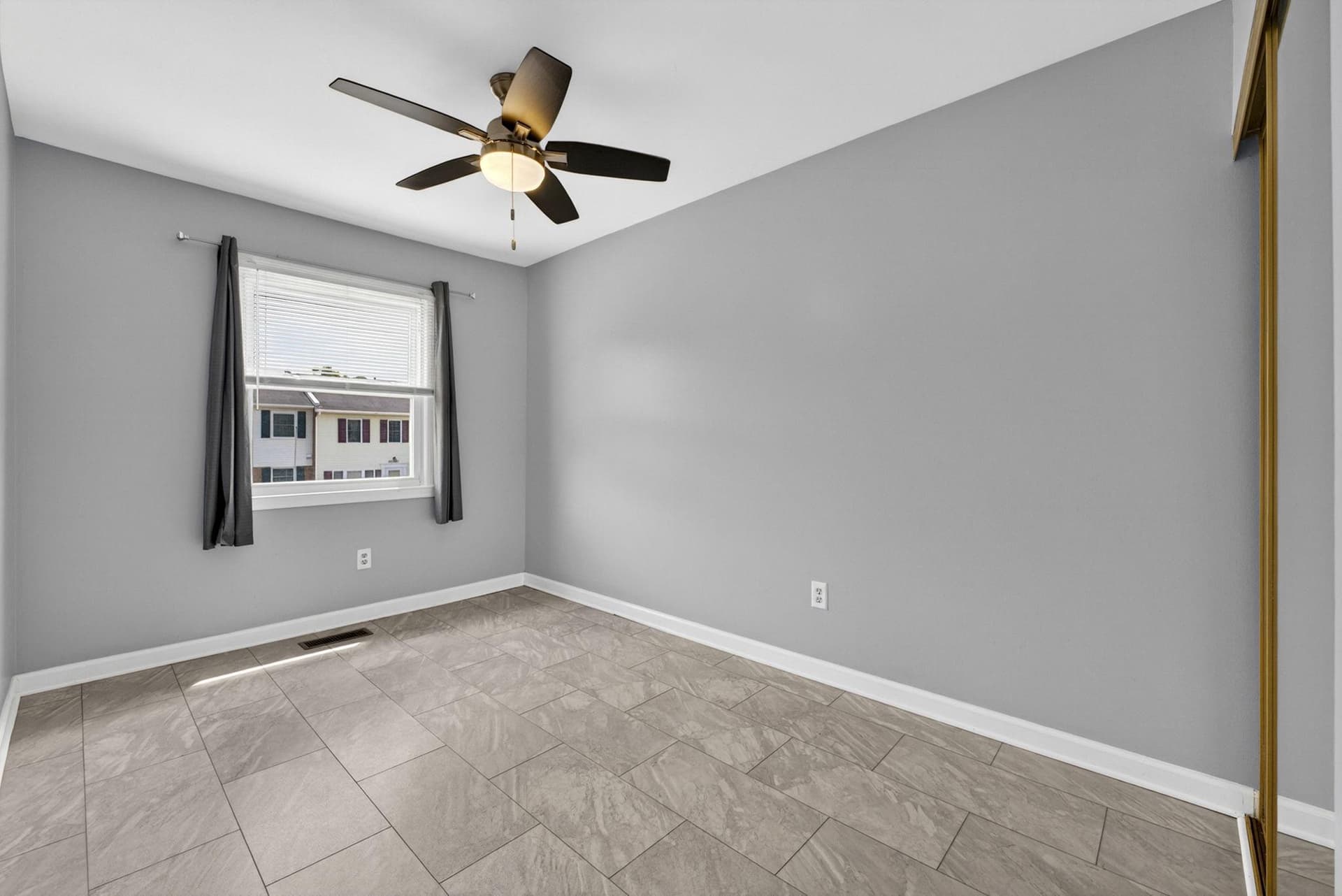 8636 Newton Place photo 13