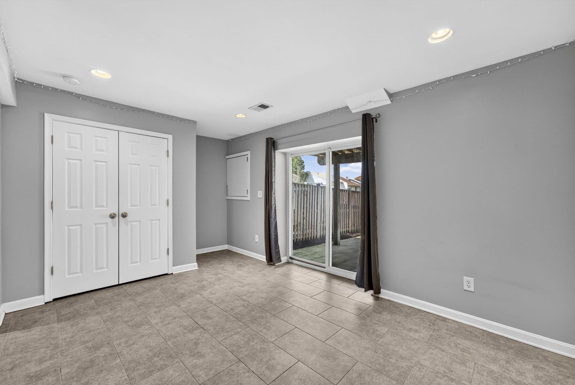 8636 Newton Place photo 17