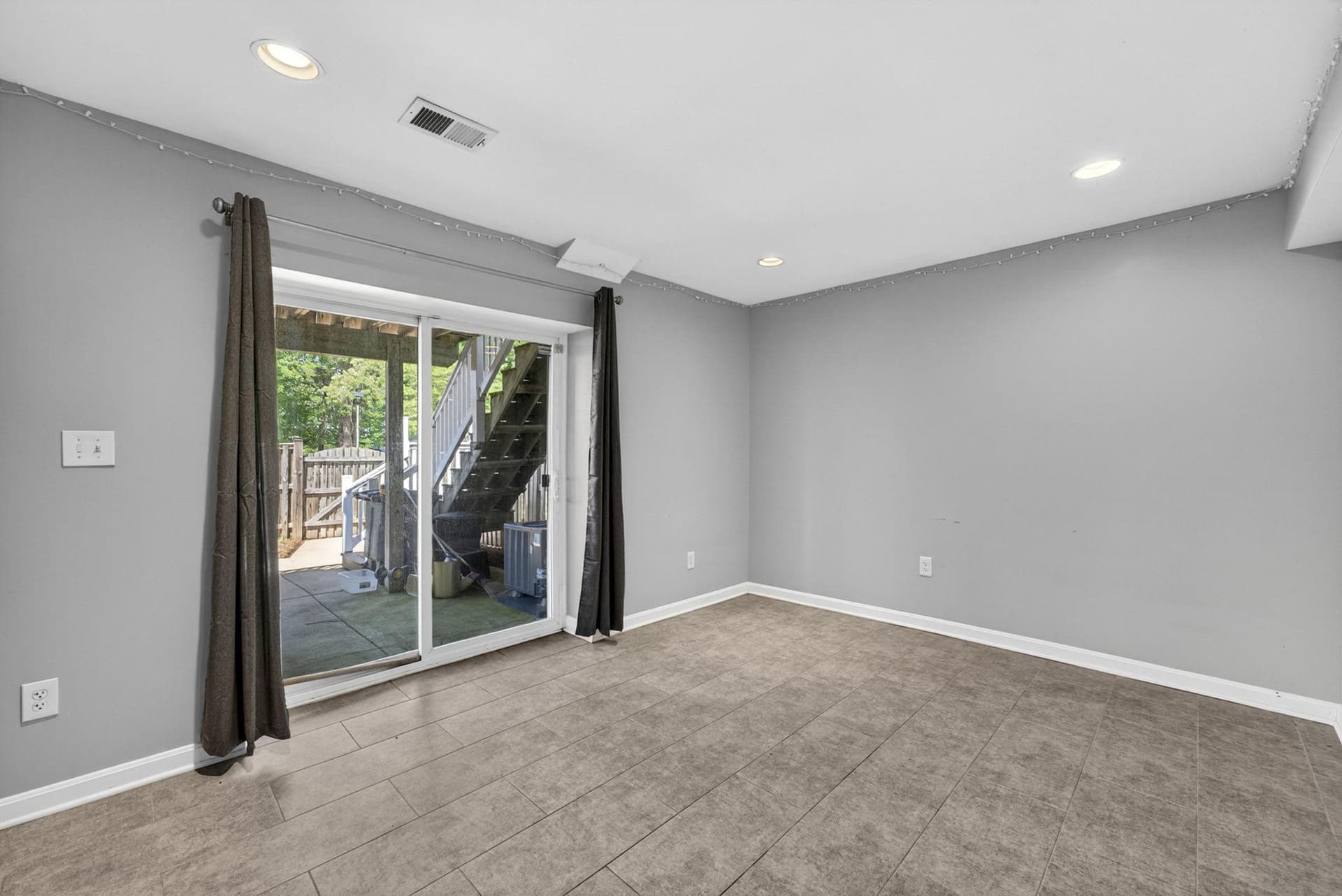 8636 Newton Place photo 18