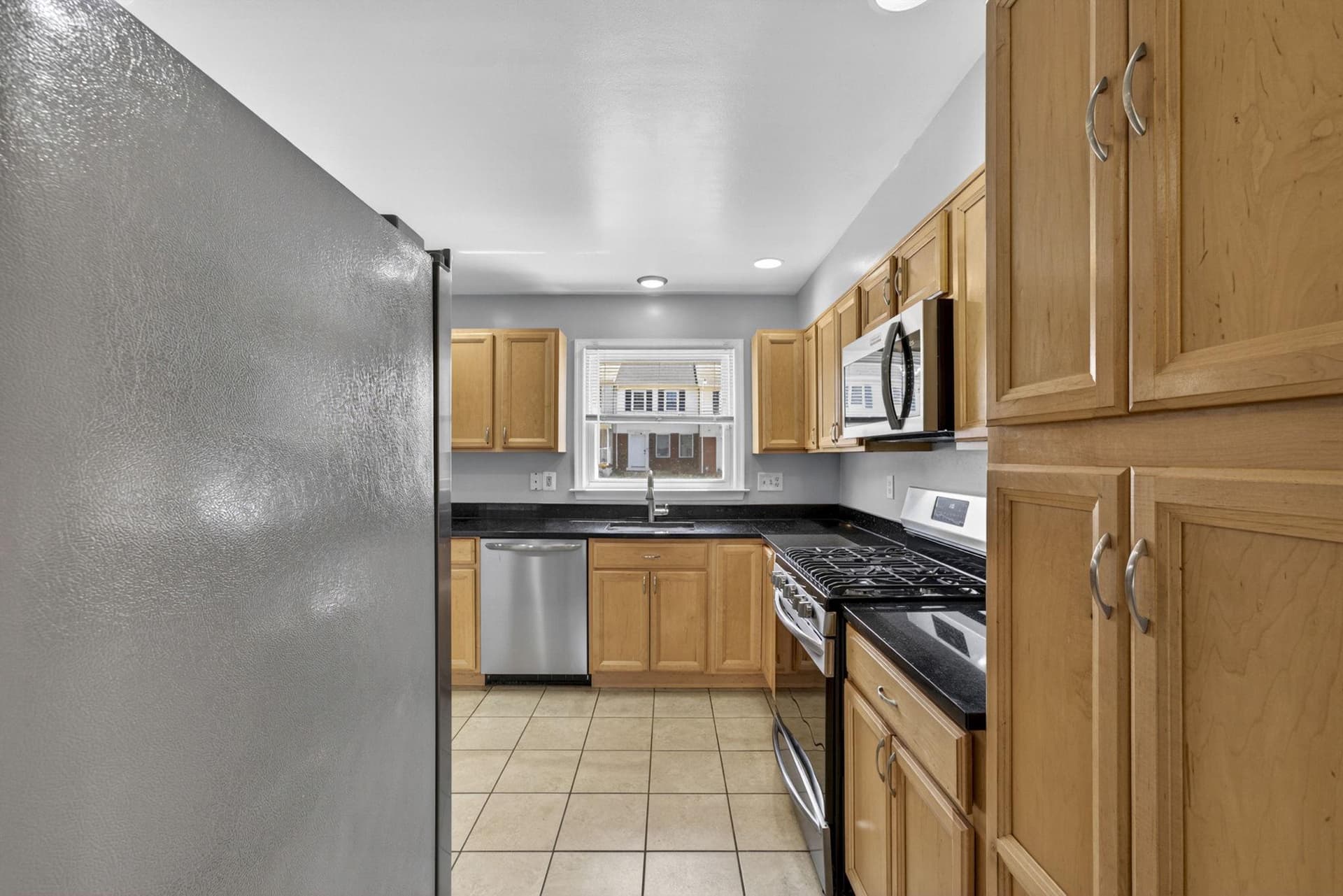 8636 Newton Place photo 3