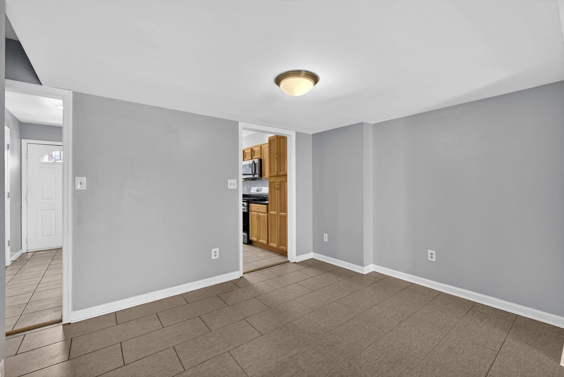 8636 Newton Place photo 4