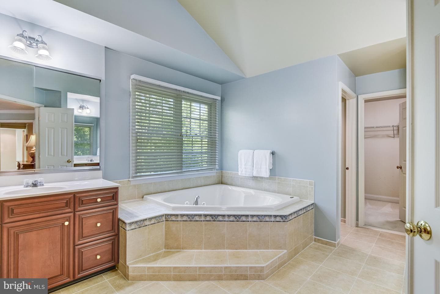15227 Golf View Drive photo 25