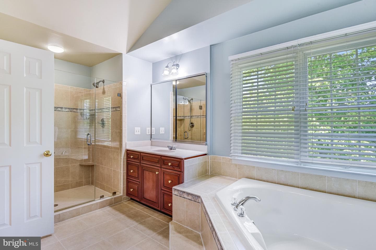 15227 Golf View Drive photo 26