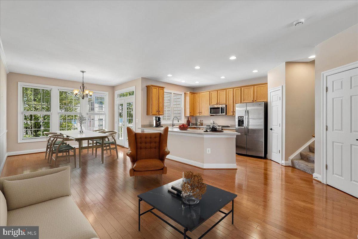 6898 Witton Circle photo 3