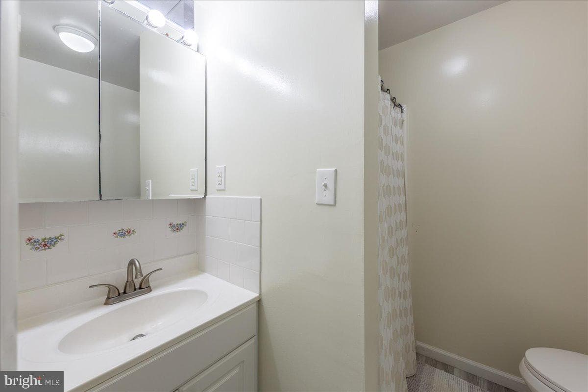 7200 Ridgeway Dr photo 26