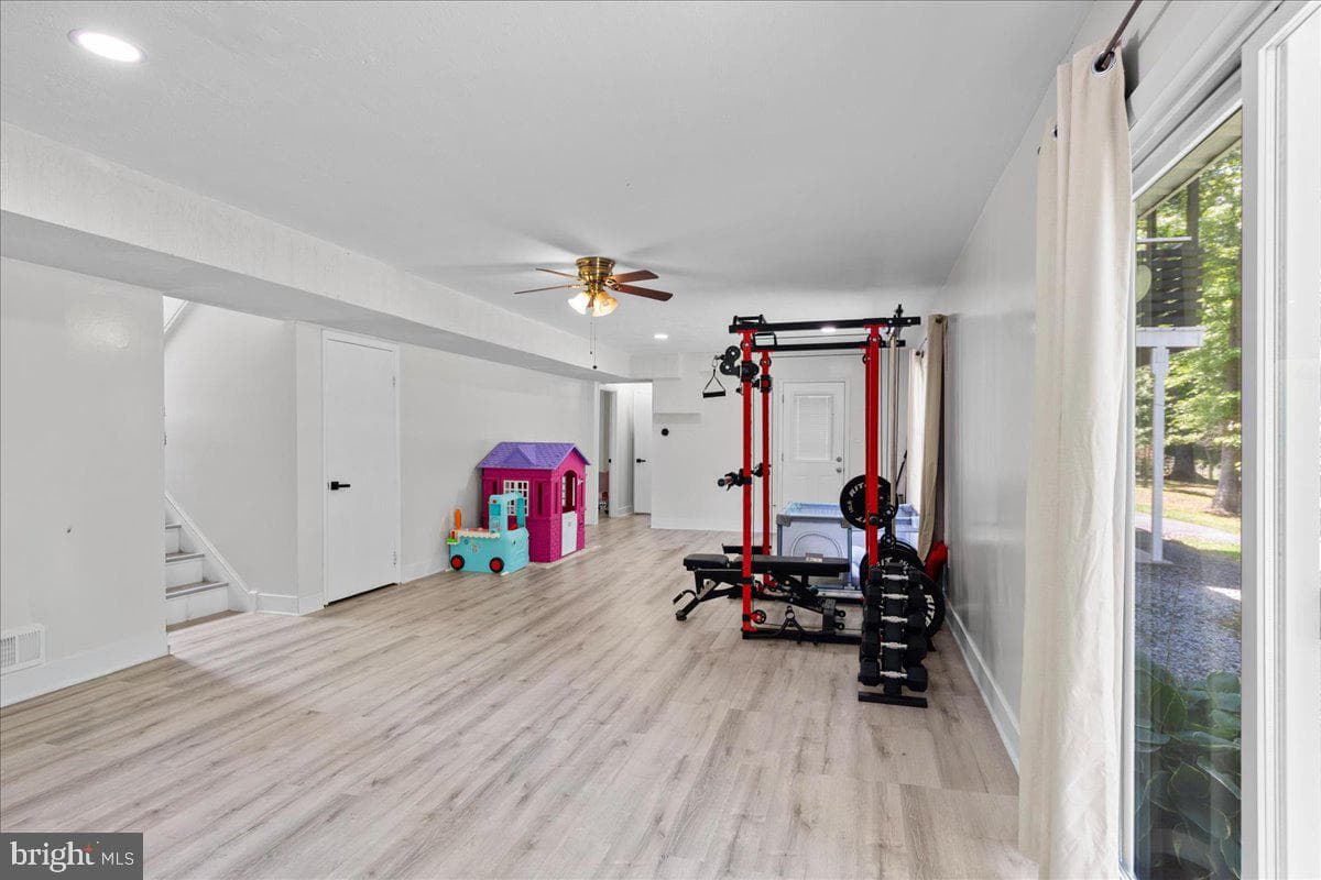7200 Ridgeway Dr photo 27