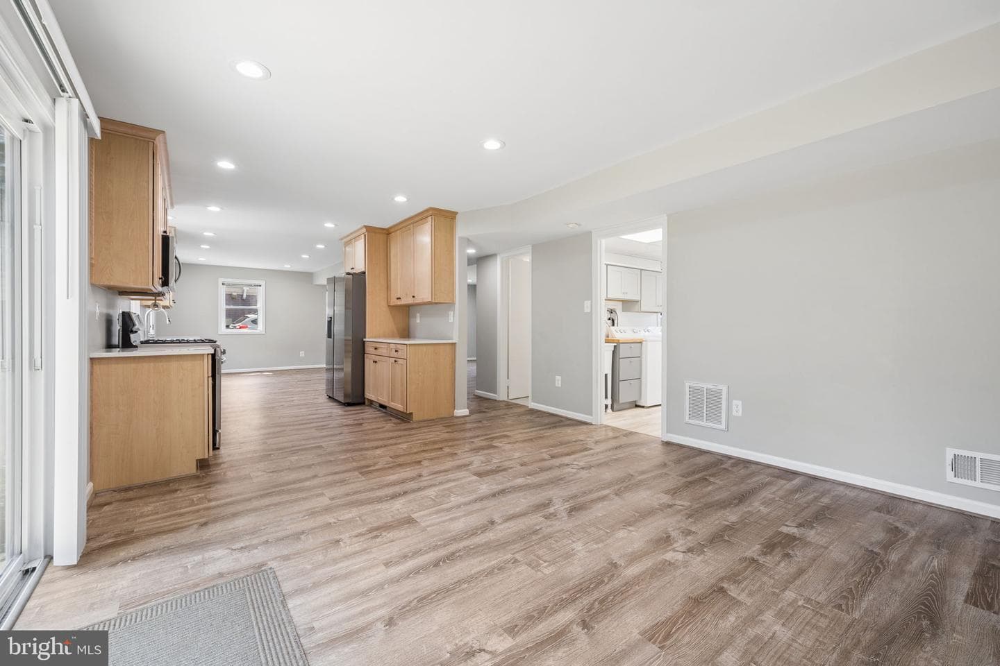 9803 Greenview Lane photo 4