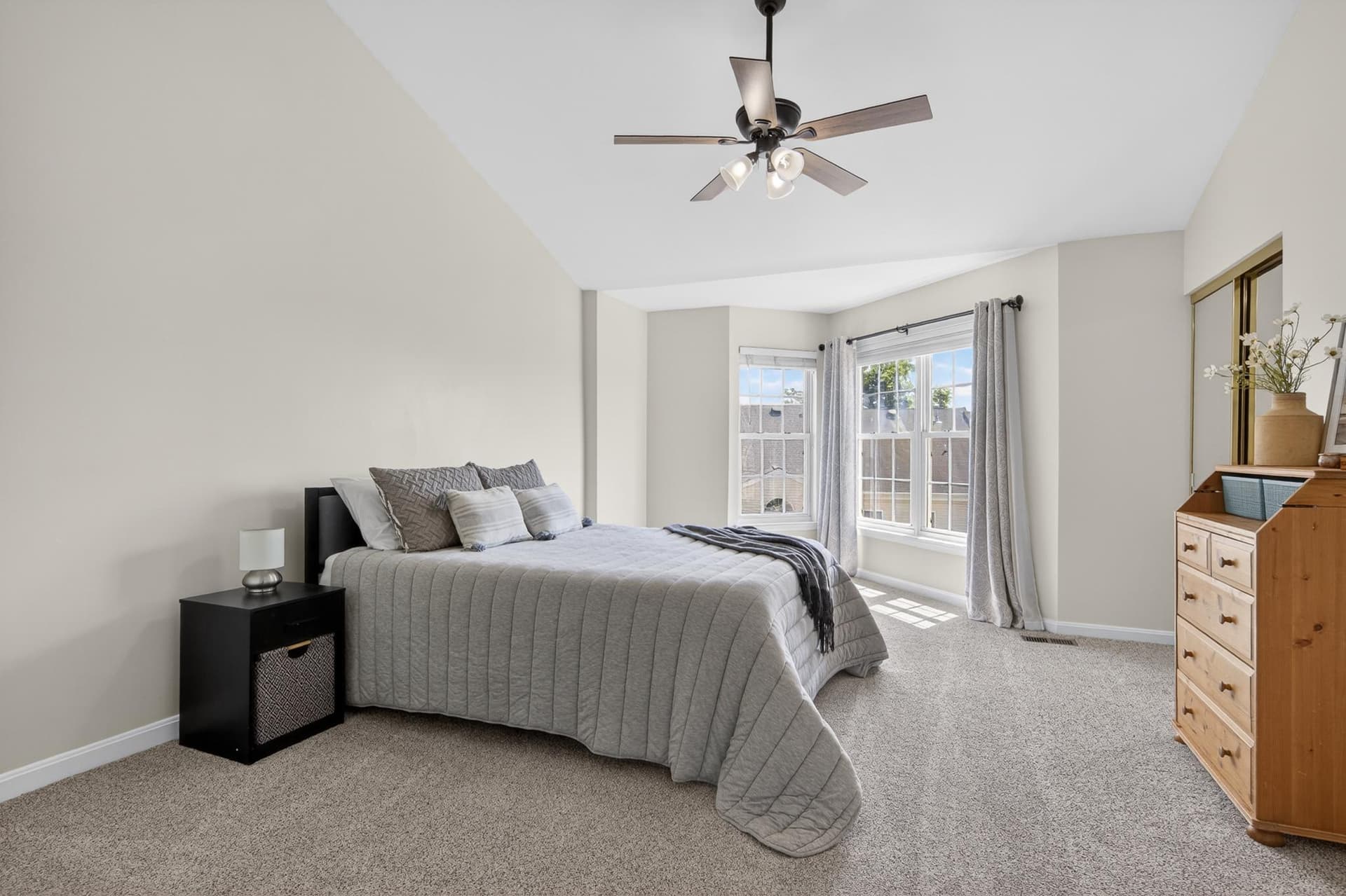 13735 Denham Way photo 21