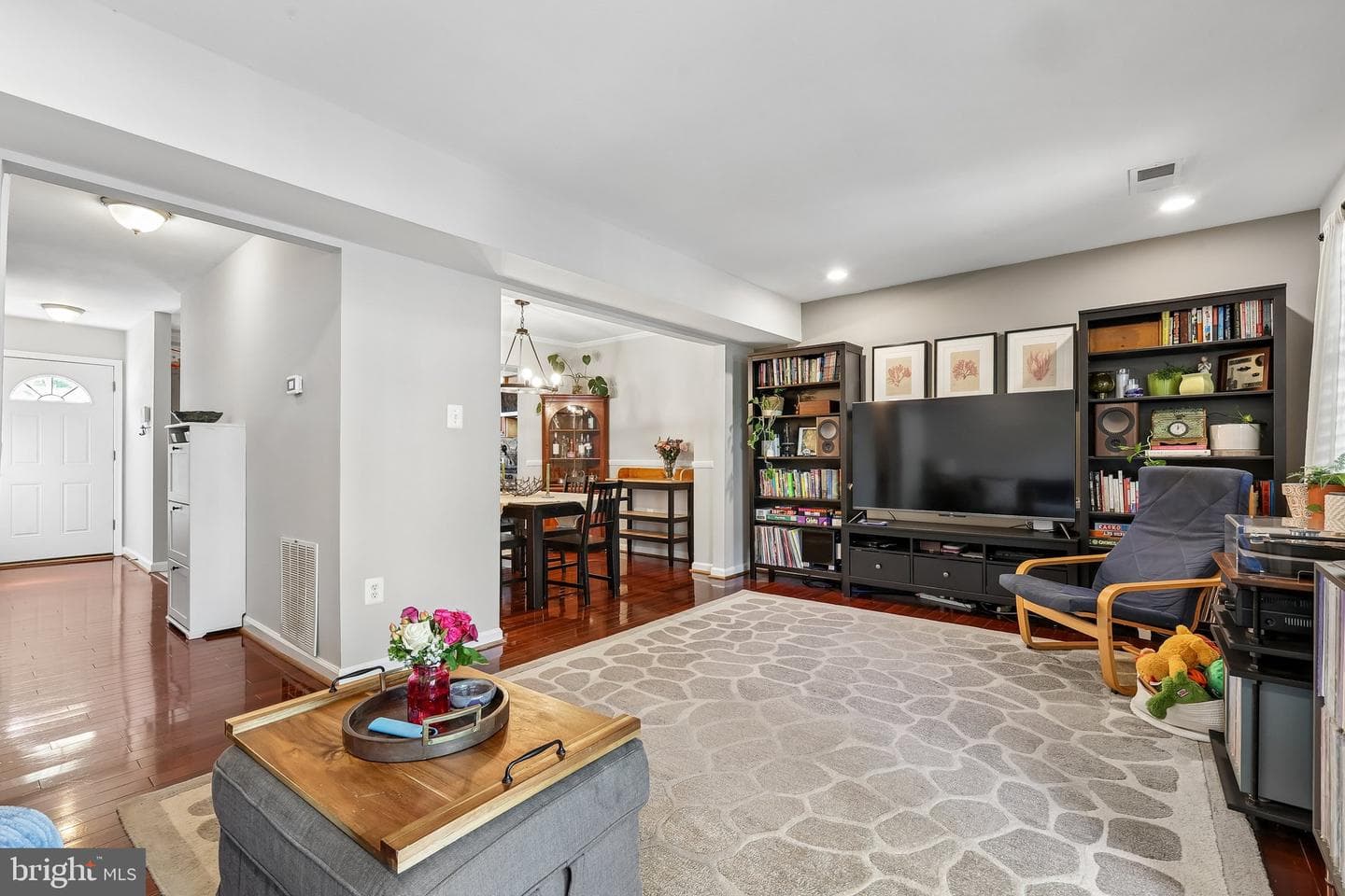 2069 Mayflower Drive #2069 photo 3