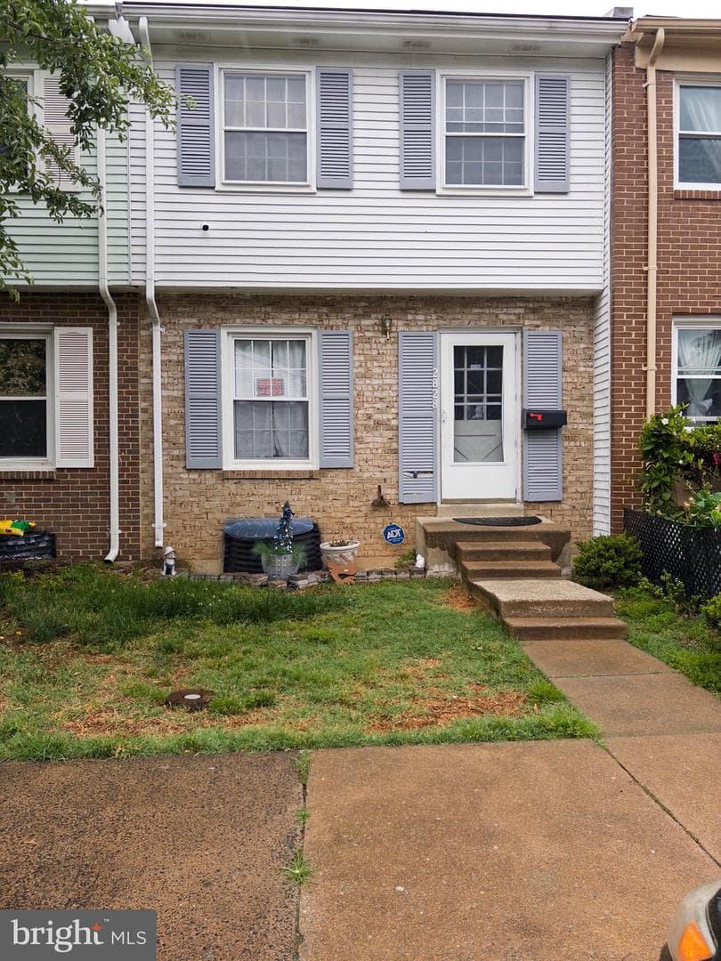 2828 Beechtree Lane photo 3