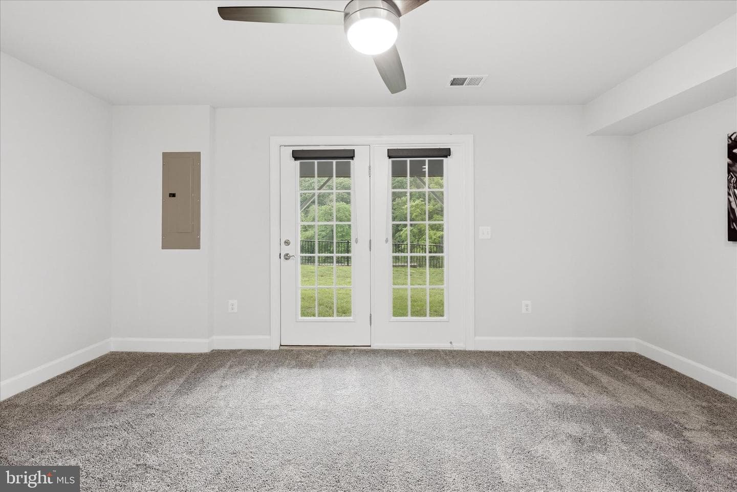 8761 Elsing Green Drive photo 29