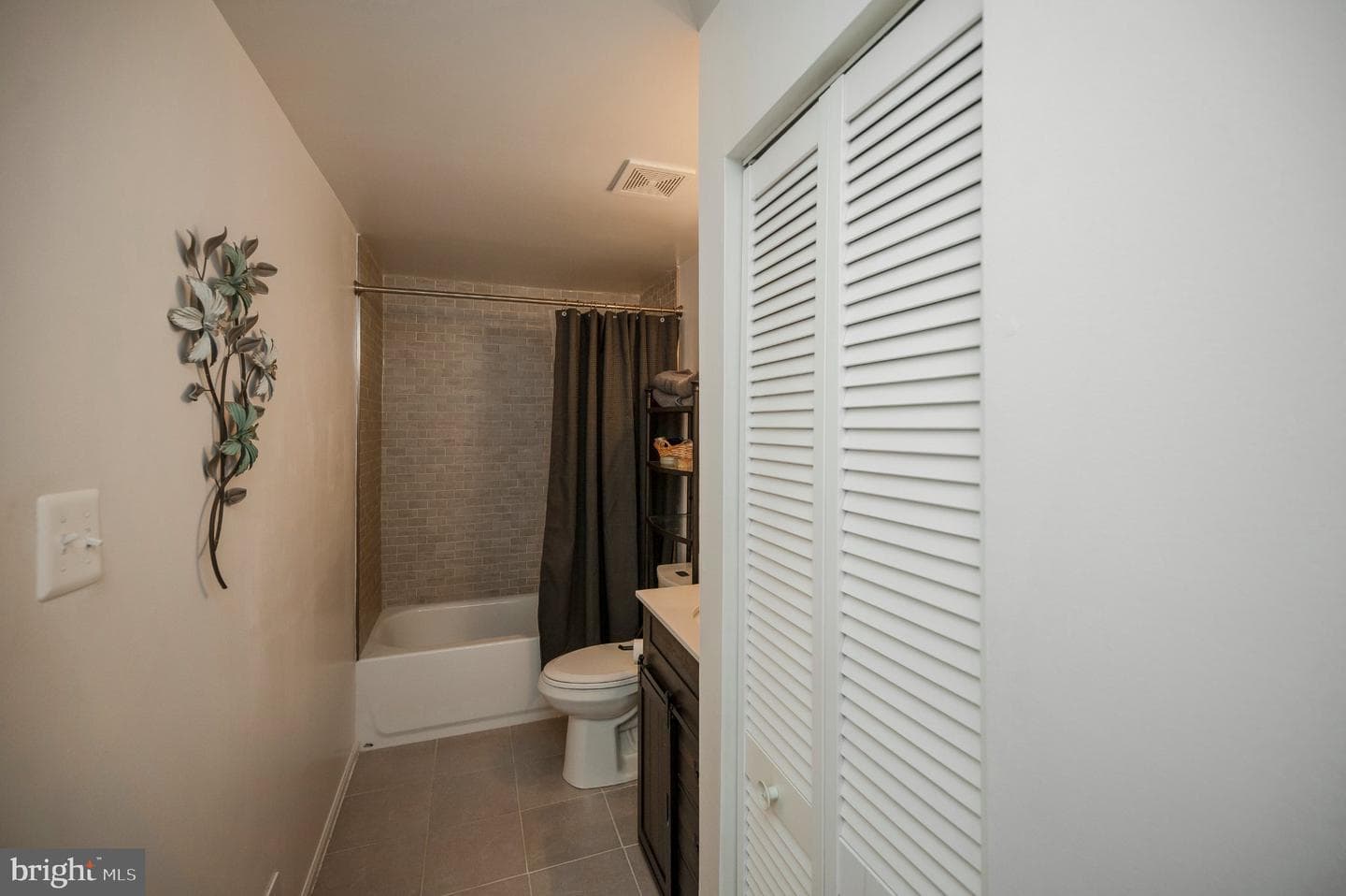4686 Whitely Court photo 24