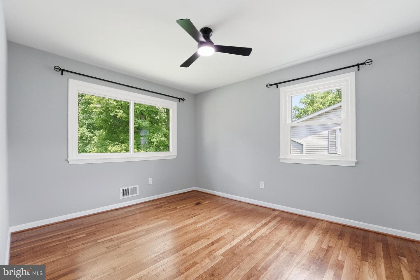 7410 Roxbury Avenue photo 16