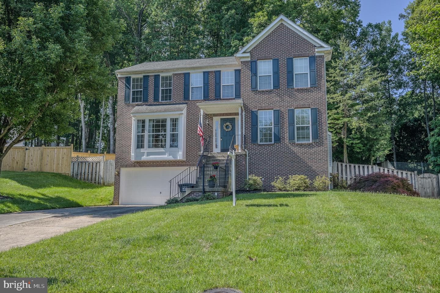 4929 Frishman Court photo 2