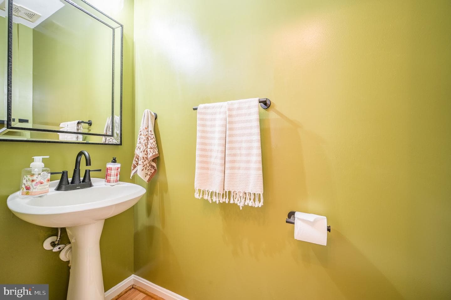 4929 Frishman Court photo 20