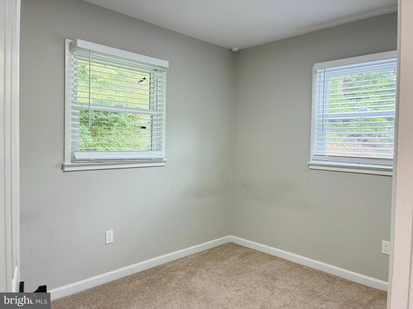 1827 Hylton Avenue photo 24