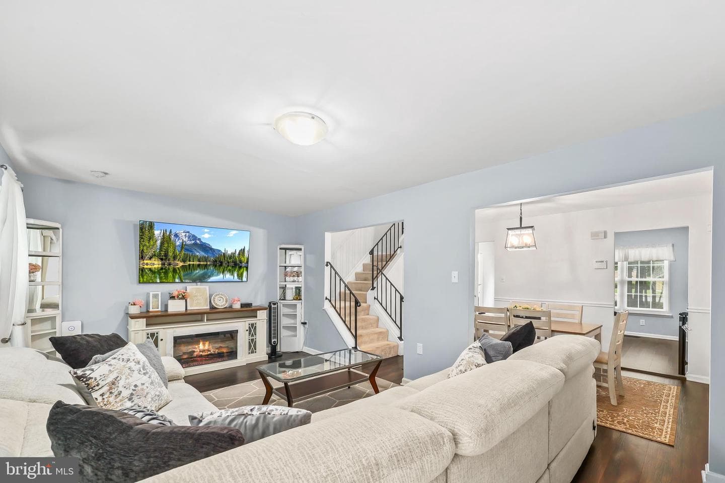 14054 Fallbrook Ln photo 10
