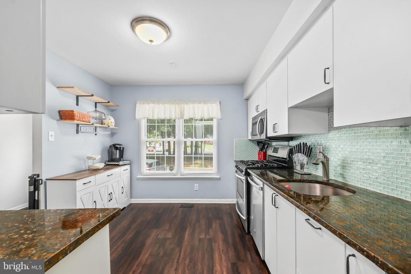 14054 Fallbrook Ln photo 3