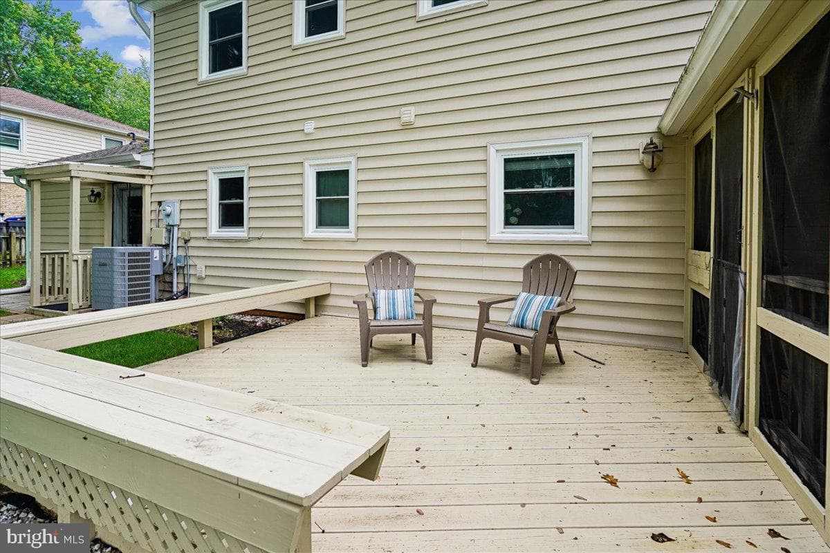 16203 Dartmoor Drive photo 31