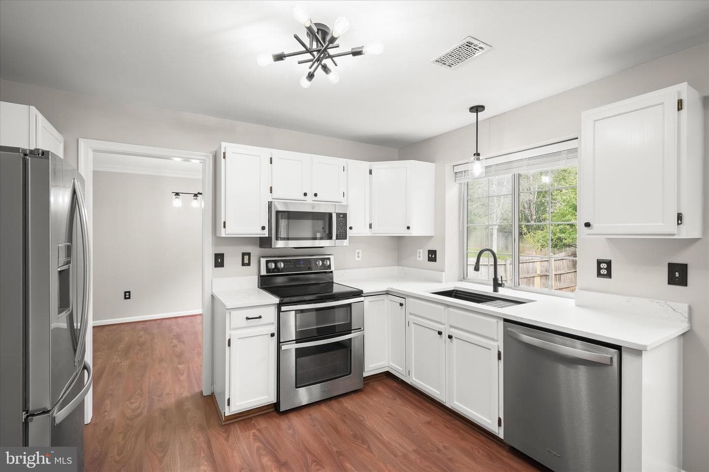 8229 Sunset Drive photo 17