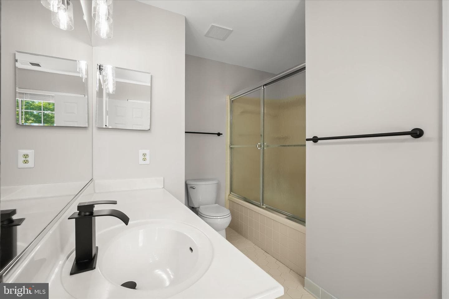 8229 Sunset Drive photo 32