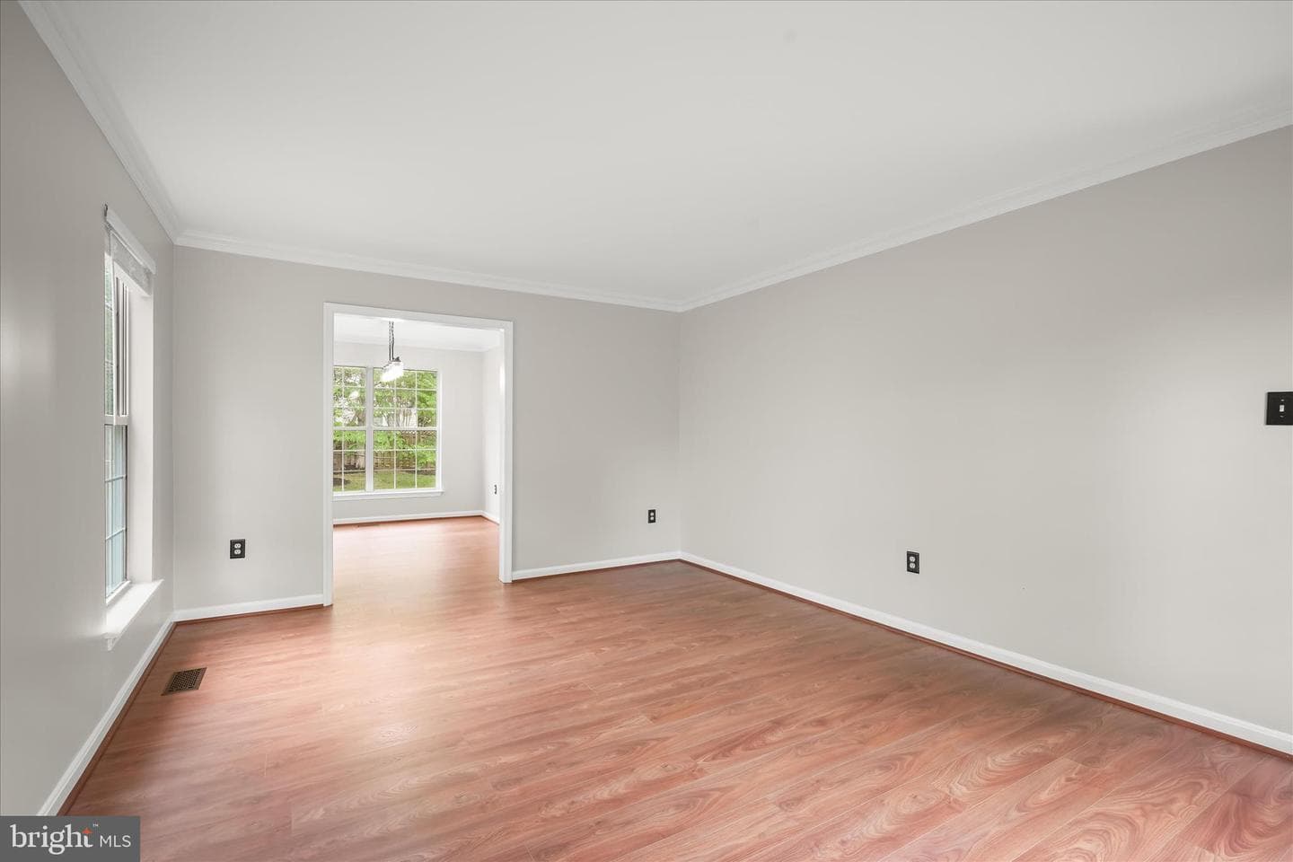 8229 Sunset Drive photo 8