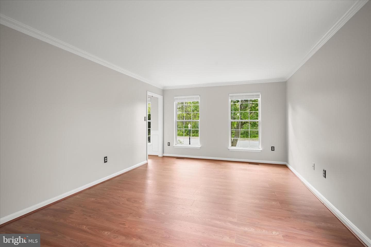8229 Sunset Drive photo 9