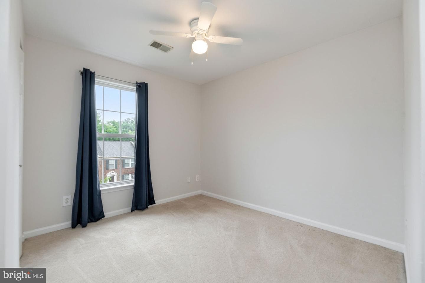 15720 Viewpoint Cir photo 32