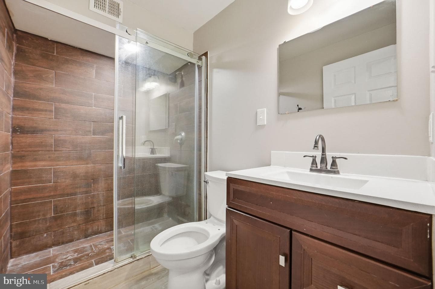 15001 Fleetwood Drive photo 37