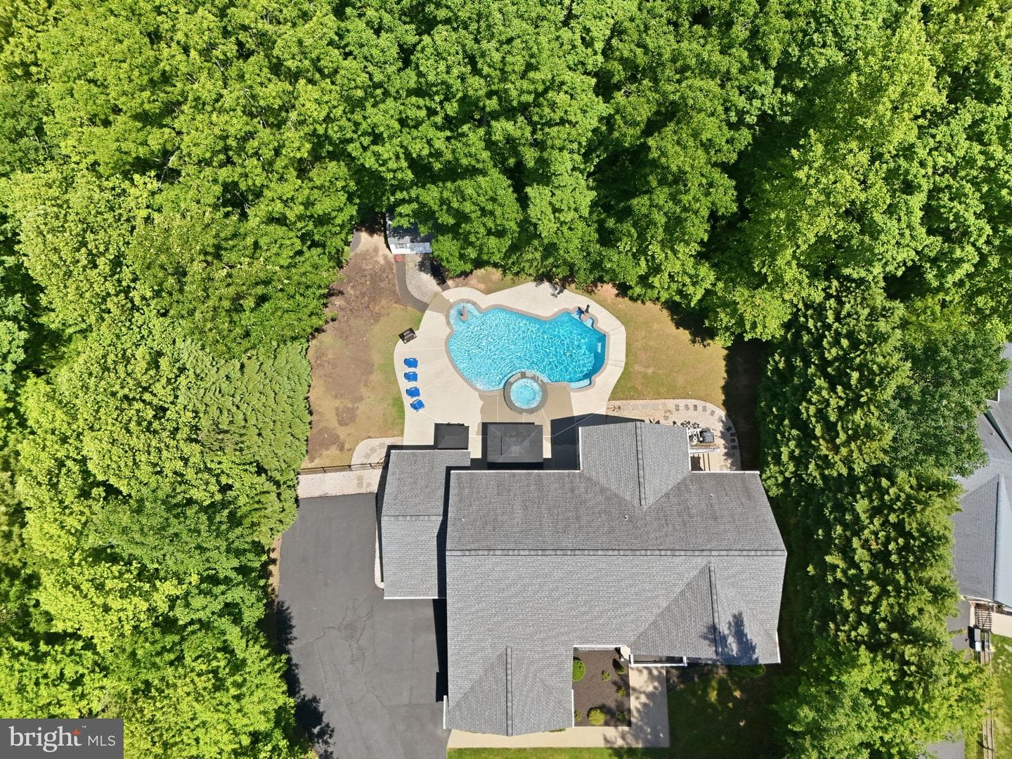 13433 Classic Oaks Court