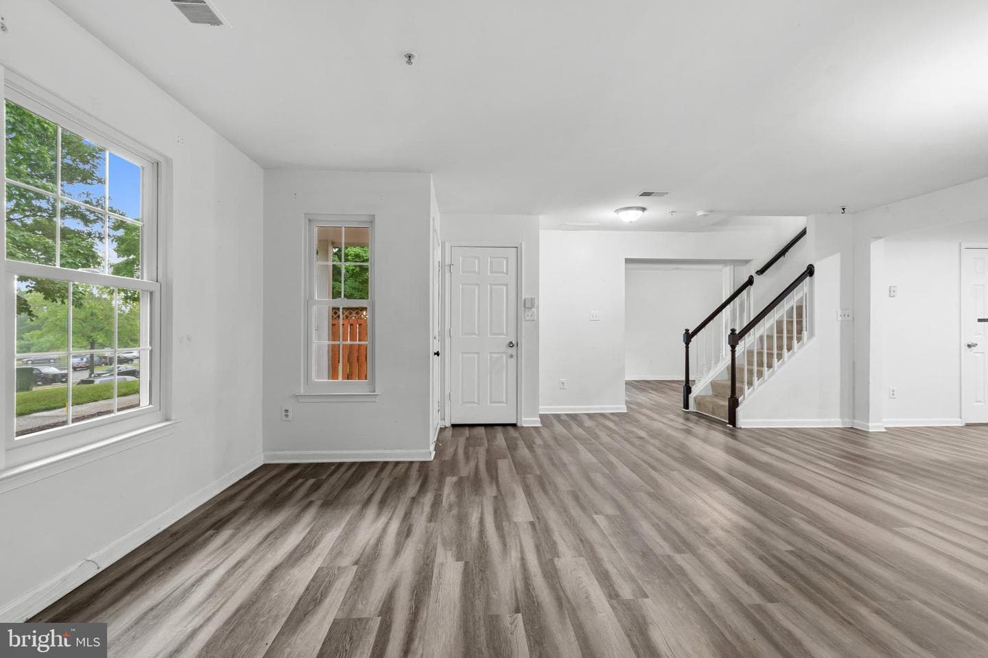 8005 Coachcrest Court photo 3